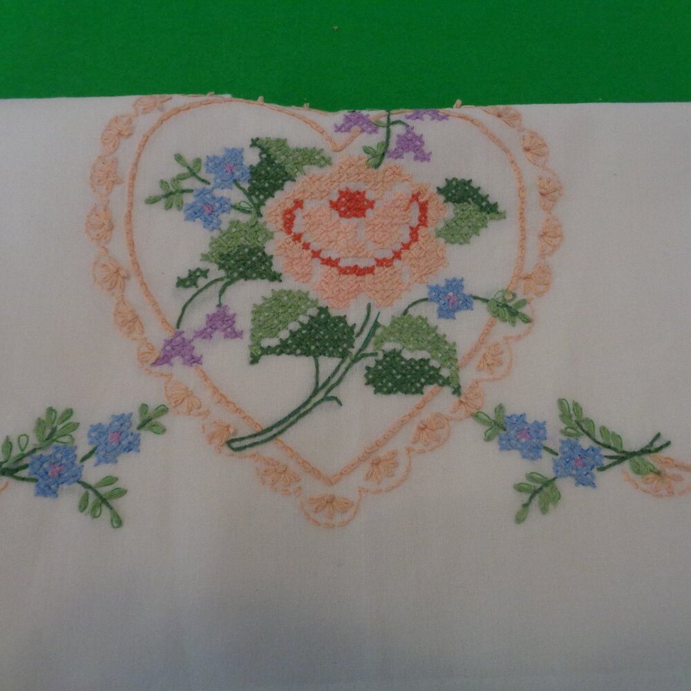 VINTAGE HAND EMBROIDERED Heart & Flowers Colors Pillow Case